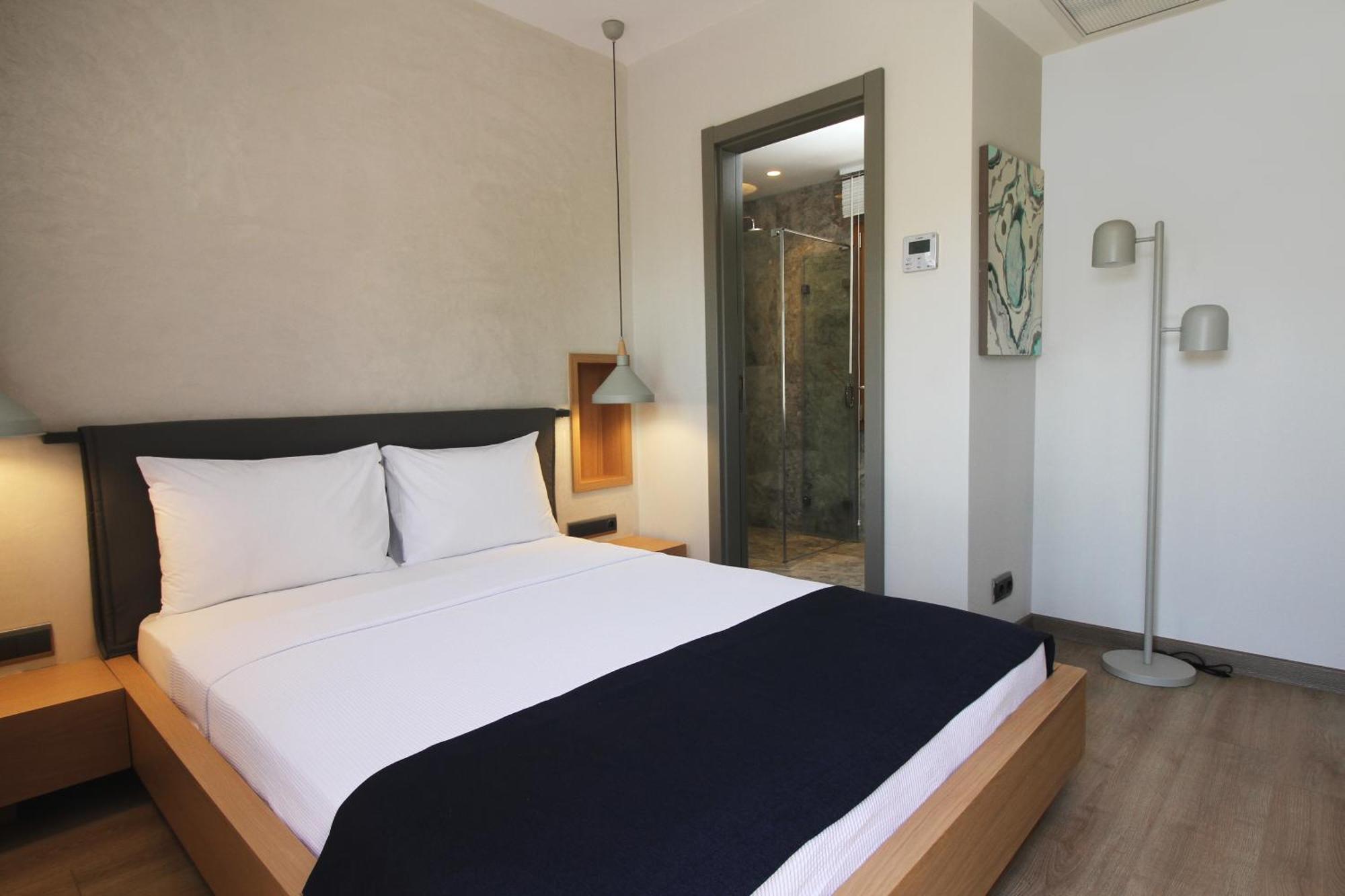 Hotel Mellow Blue